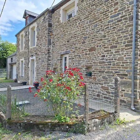 Duplex Pour 4 Personnes 3* Folligny